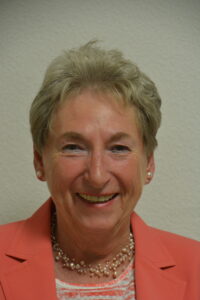 Ingrid Schmidt-Schwabe 1. Vorsitzende Konzeptentwicklung, Projektorganisation, Referentin Senioren und Demenz